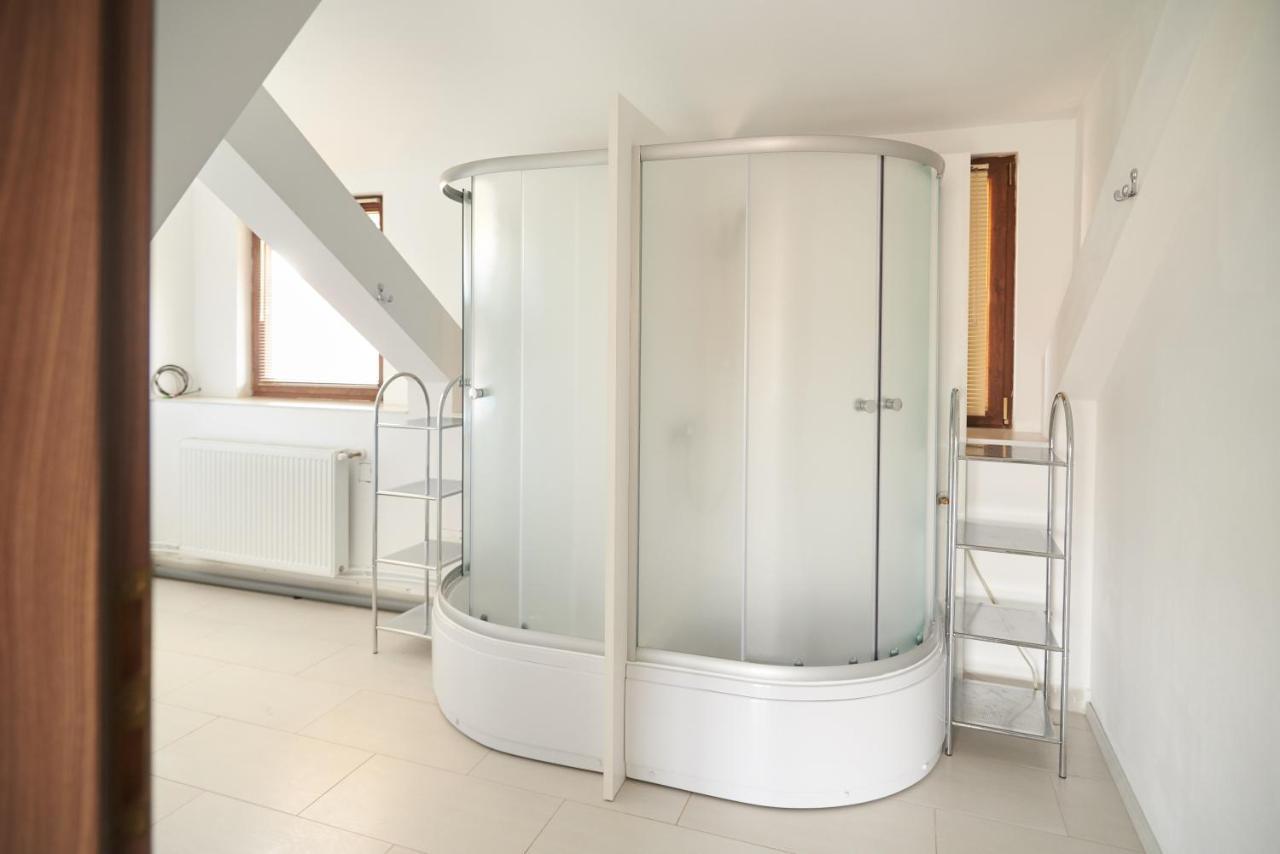 Zen House Hostel Timisoara Ngoại thất bức ảnh